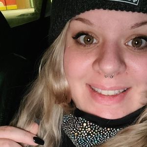 Meet your Posher, Tabitha lee